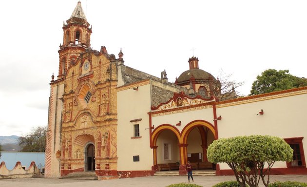 Templos, catedrales, iglesias cerca en Querétaro ()