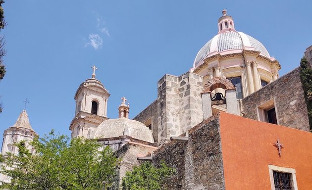Templos, catedrales, iglesias cerca en Querétaro ()